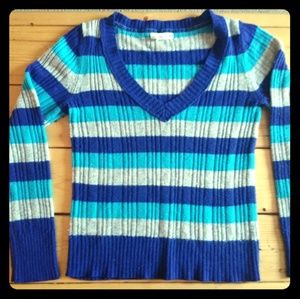5/$20... Aeropostale v-neck sweater